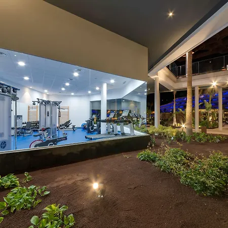 Radisson Blu & Spa, Gran Canaria Mogan מלון